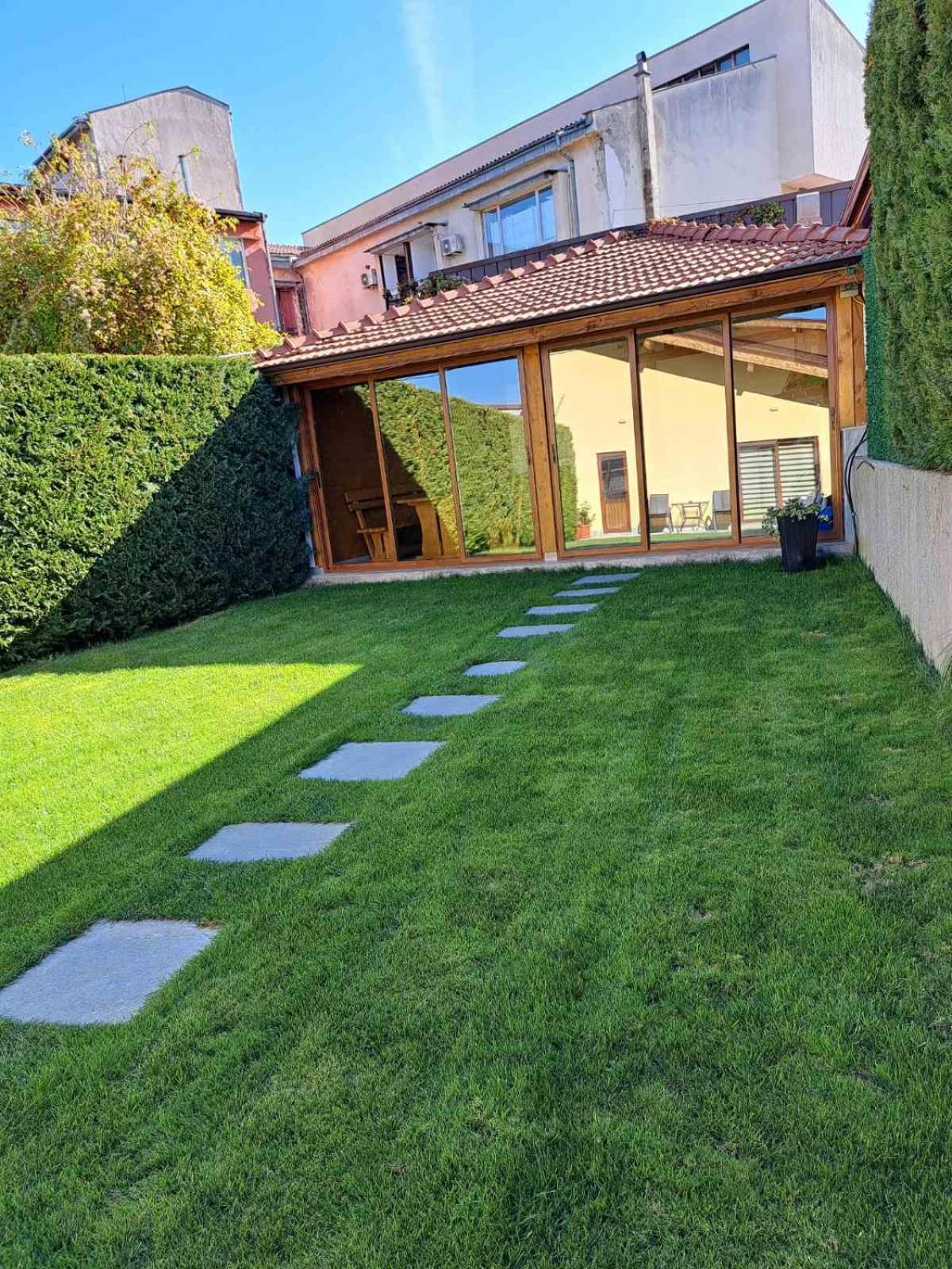 ספרבה בניה Guest House Ideal מראה חיצוני תמונה