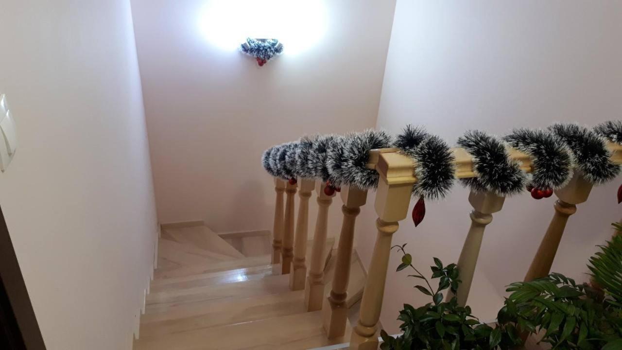 ספרבה בניה Guest House Ideal מראה חיצוני תמונה