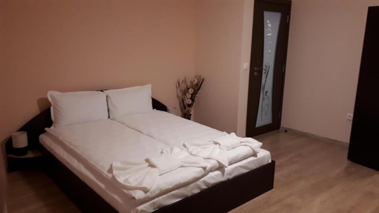 ספרבה בניה Guest House Ideal מראה חיצוני תמונה