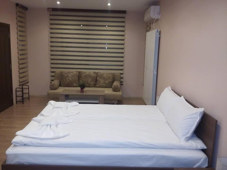 ספרבה בניה Guest House Ideal מראה חיצוני תמונה