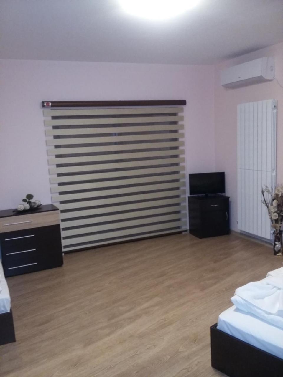 ספרבה בניה Guest House Ideal מראה חיצוני תמונה