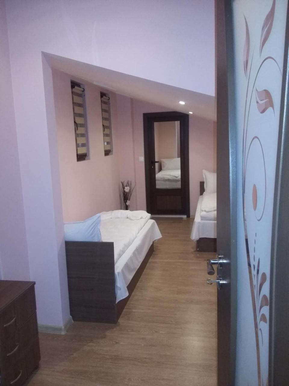 ספרבה בניה Guest House Ideal מראה חיצוני תמונה