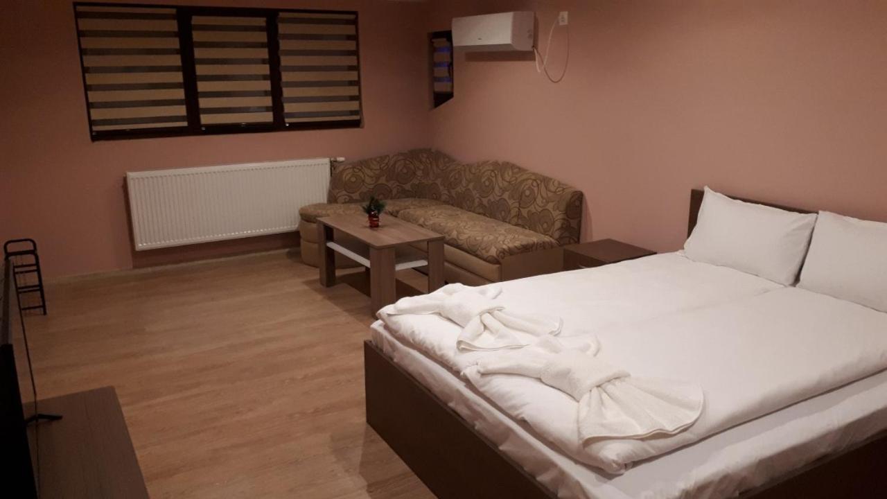 ספרבה בניה Guest House Ideal מראה חיצוני תמונה