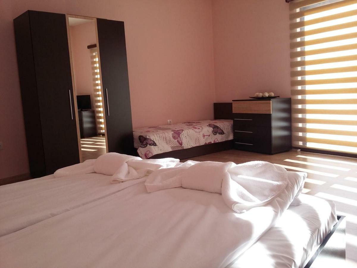 ספרבה בניה Guest House Ideal מראה חיצוני תמונה