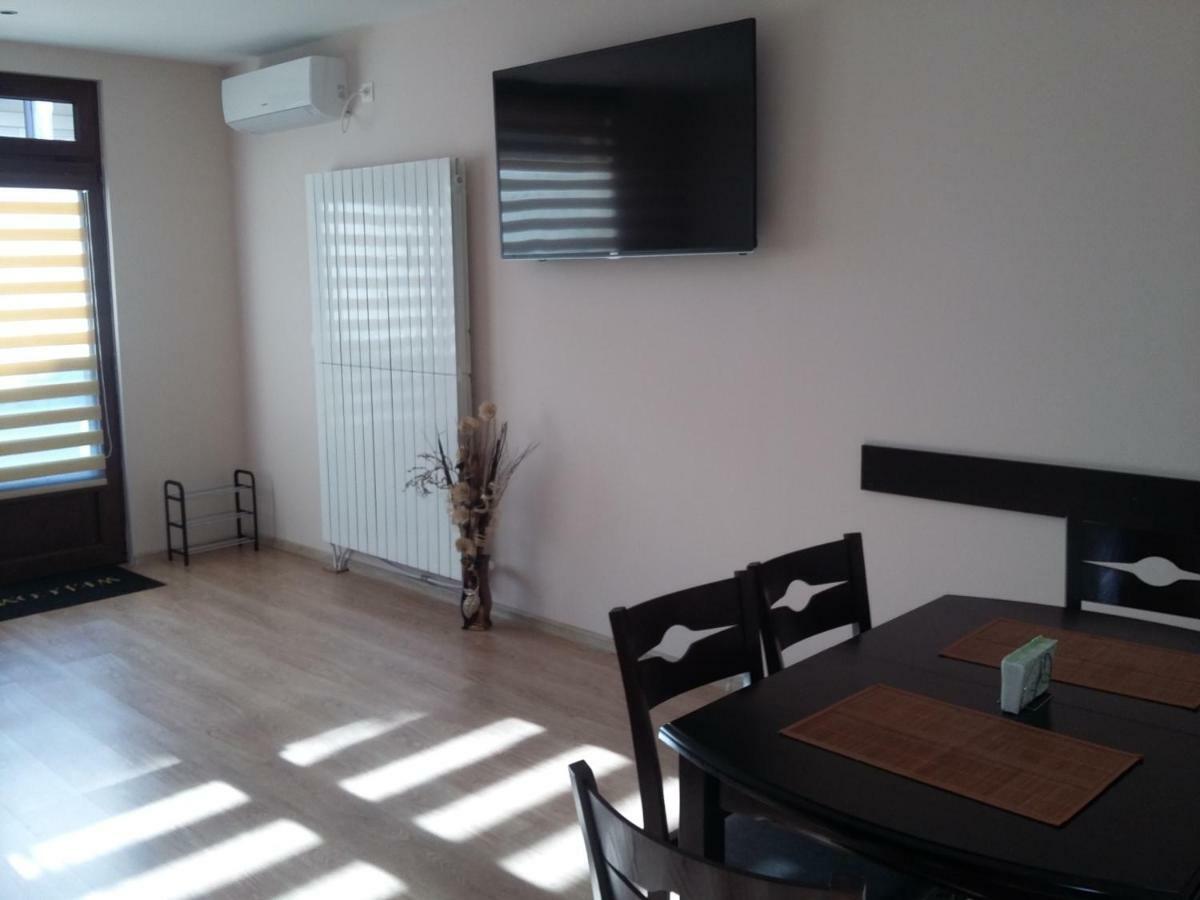ספרבה בניה Guest House Ideal מראה חיצוני תמונה